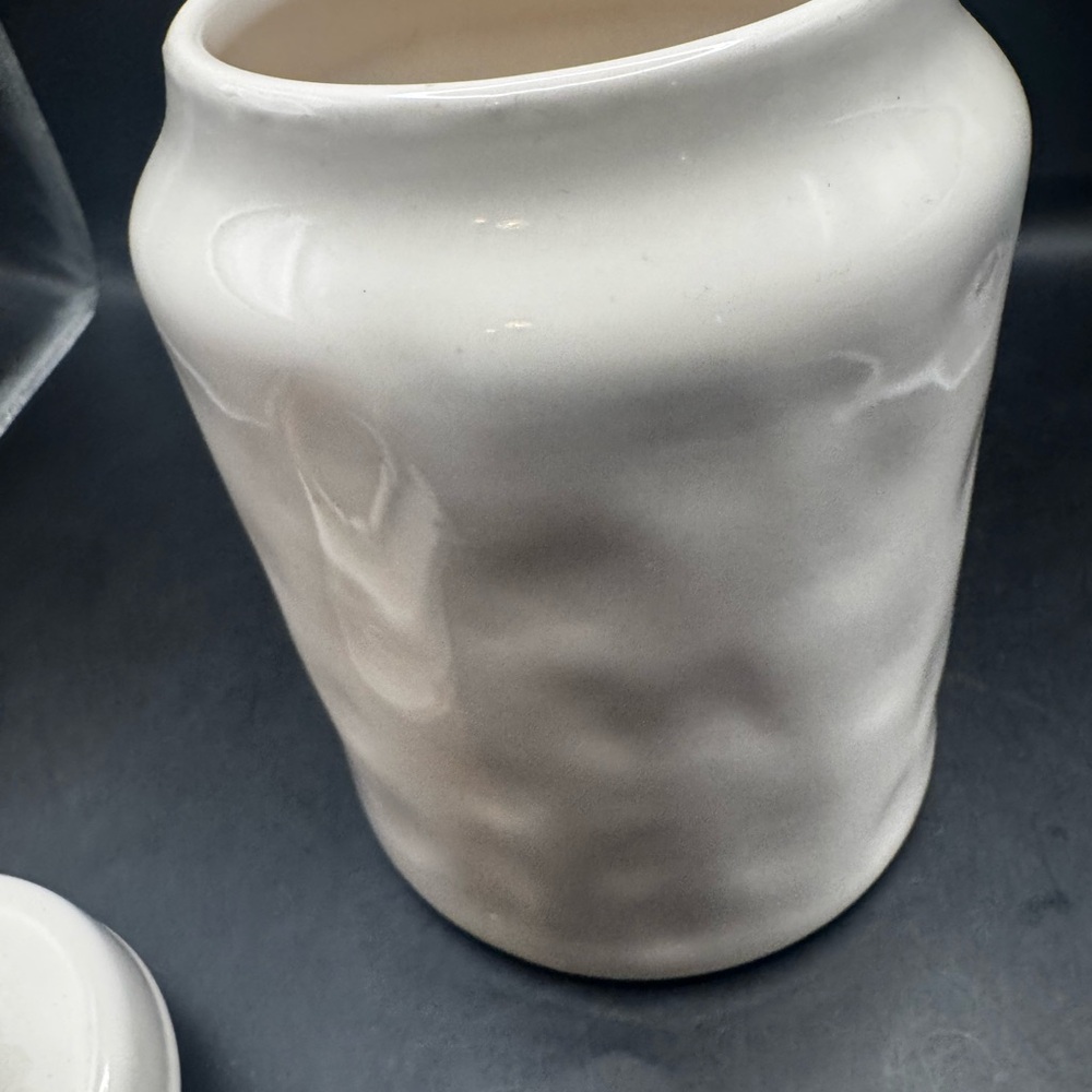 Rae Dunn Artisan Collection Ceramic Dog Treats Canister w/Crown Lid 9-1/2" - Picture 9 of 15